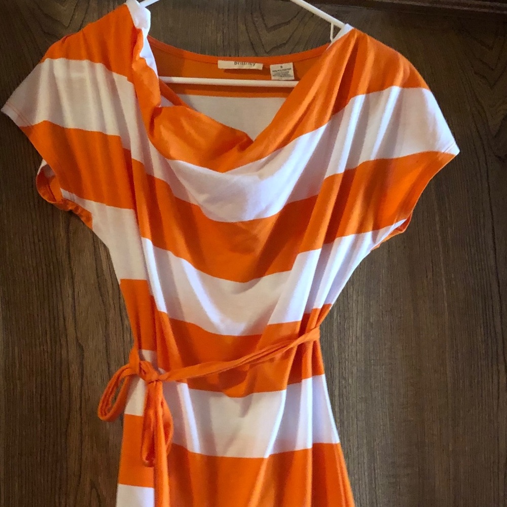 Ladies orange and white tie top